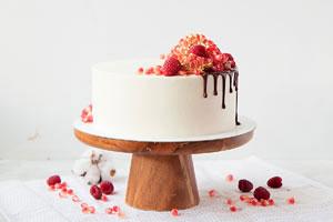 Ванильный торт с малиновым кремю